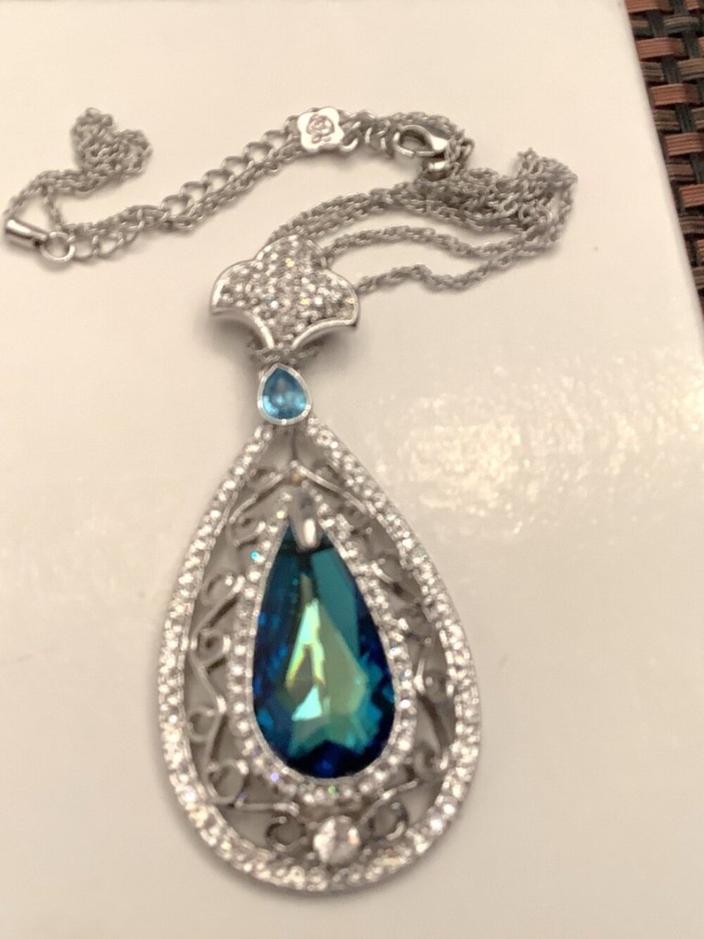 Blue Austrian Crystal Teardrop Pendant Necklace SilverTone Filigree - Picture 3 of 7